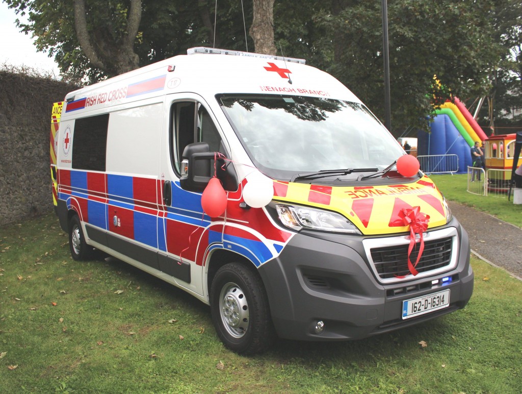 1 Ambulance with balloons